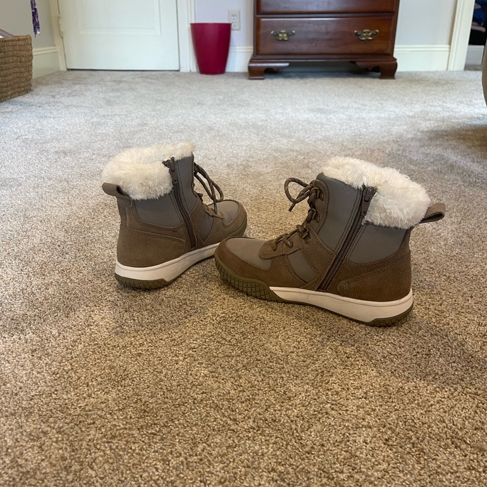 Weatherproof Boots - Picture 5 of 8